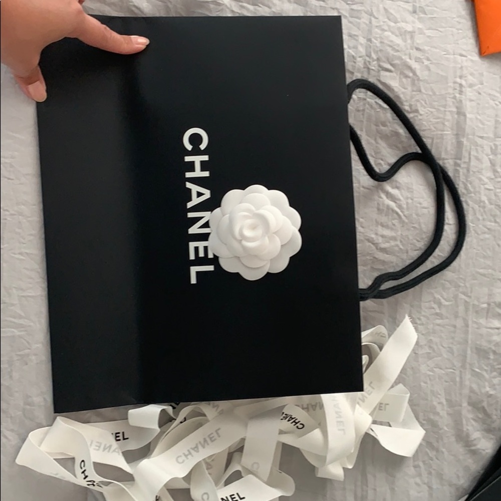 Perfect Condition Chanel shopping bag.